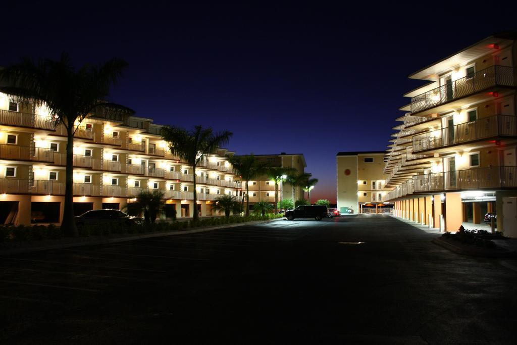 Beso Del Sol Resort Dunedin Esterno foto