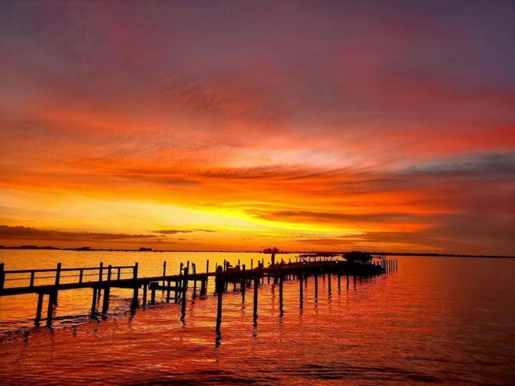 Beso Del Sol Resort Dunedin Esterno foto
