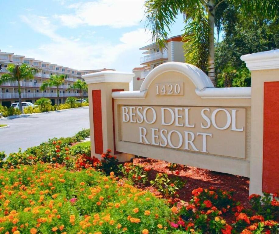 Beso Del Sol Resort Dunedin Esterno foto