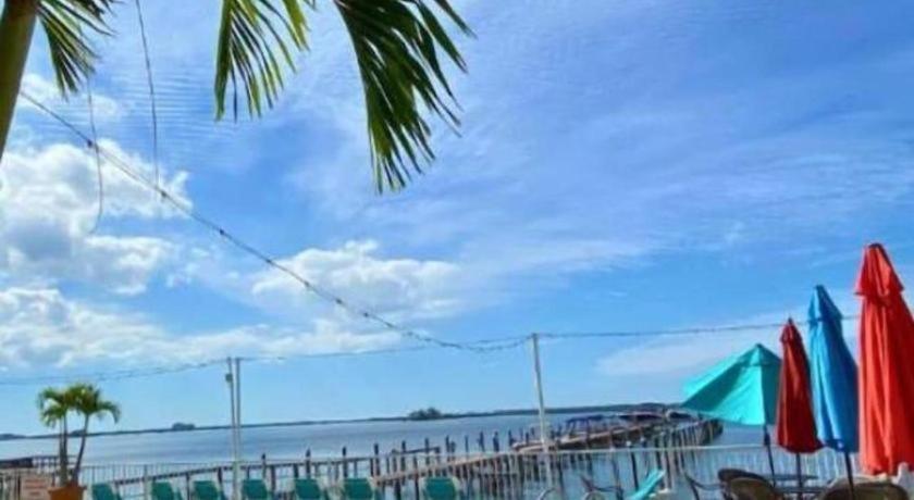 Beso Del Sol Resort Dunedin Esterno foto